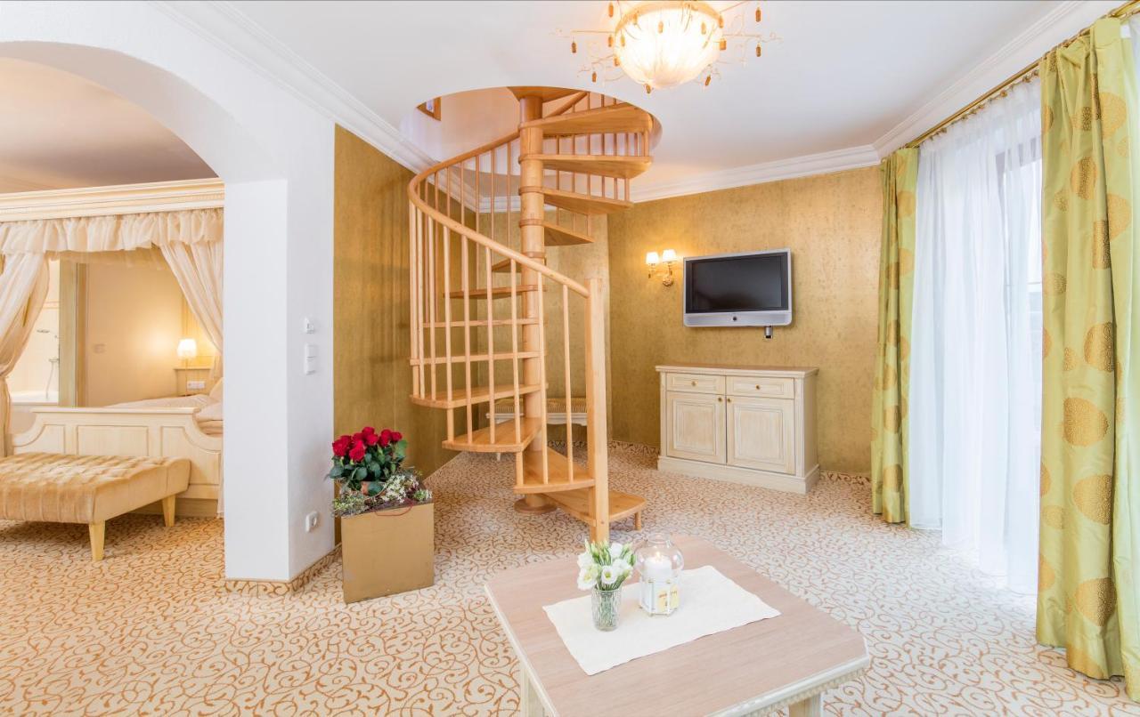 Der Laerchenhof Hotell Erpfendorf Exteriör bild